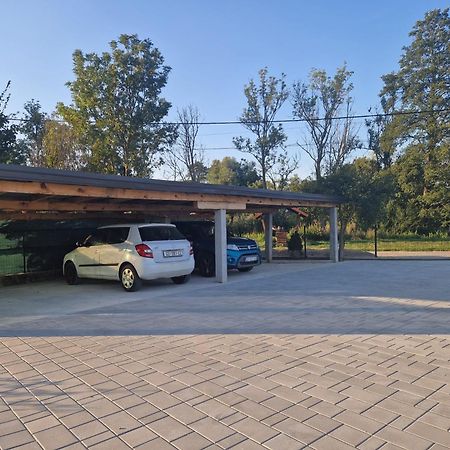 House Boketto Ξενοδοχείο Korenica Εξωτερικό φωτογραφία