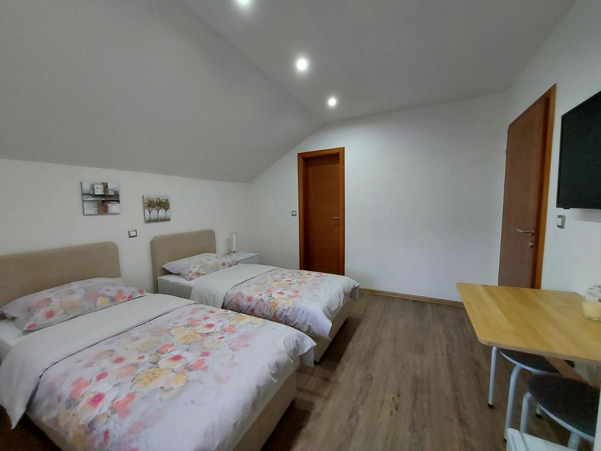House Boketto Ξενοδοχείο Korenica Εξωτερικό φωτογραφία