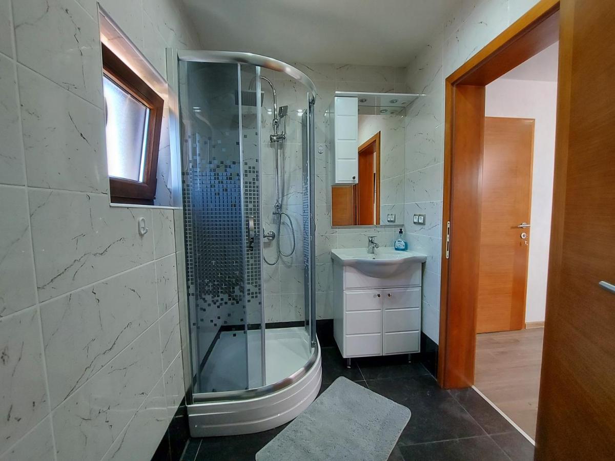 House Boketto Ξενοδοχείο Korenica Εξωτερικό φωτογραφία