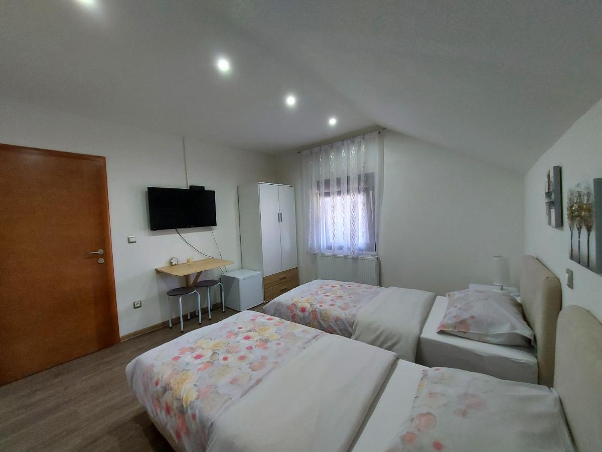 House Boketto Ξενοδοχείο Korenica Εξωτερικό φωτογραφία